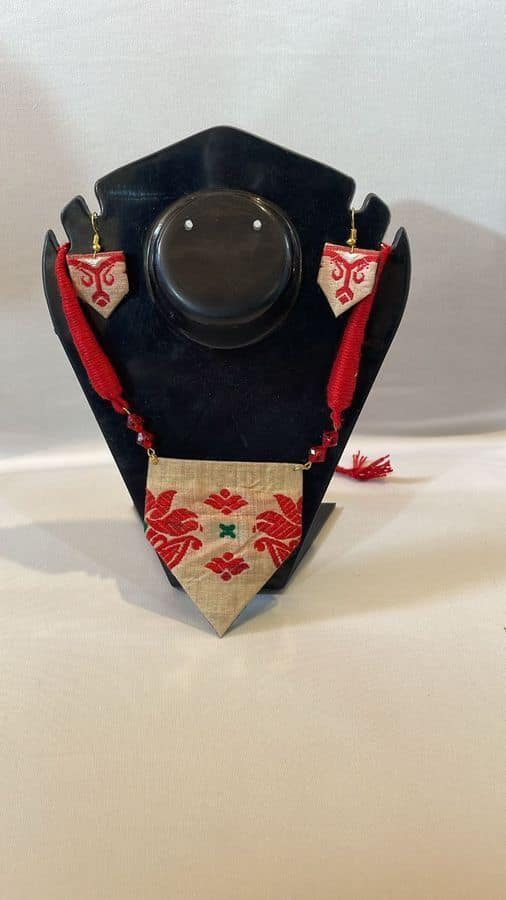 Jewellery Assam Silk view 2