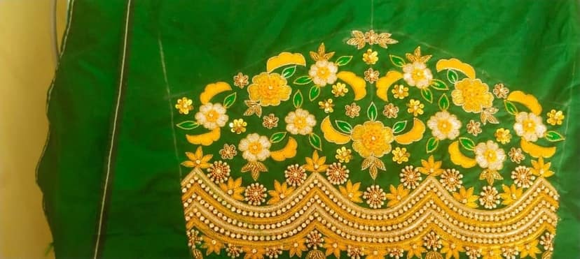 Green blouse with intricate embroidery view 3