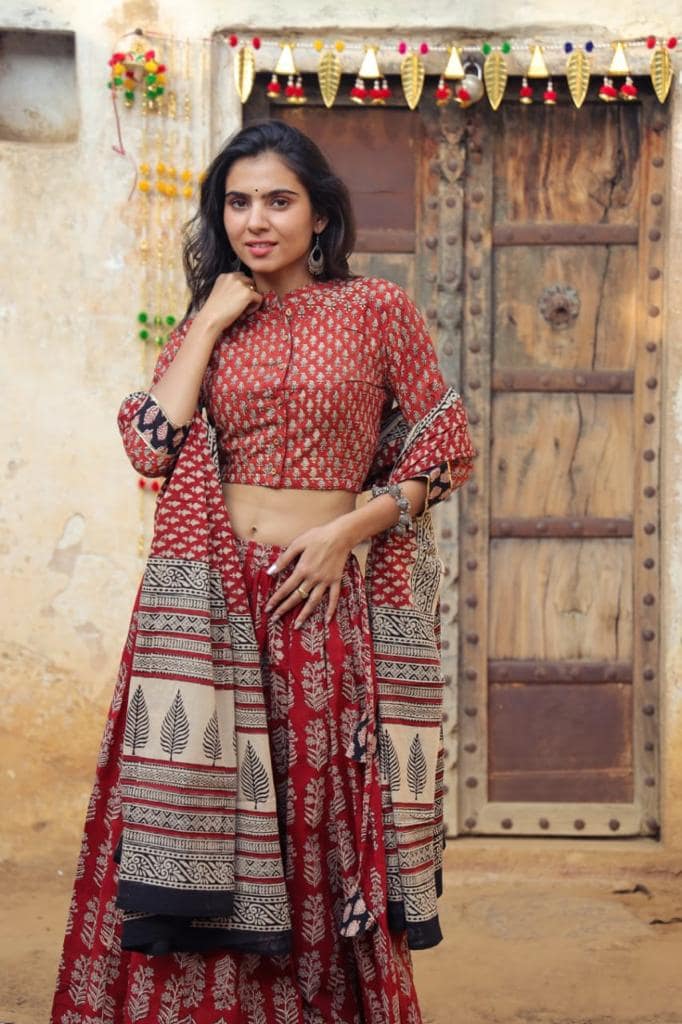 Handblock Printed Cotton Red Lehanga And Top With Mulmul Dupatta (Size 34-46)-5919 view 2