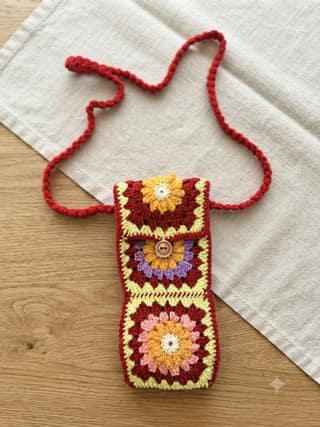 CROSHIA HUT Handmade Crochet Mobile Pouch