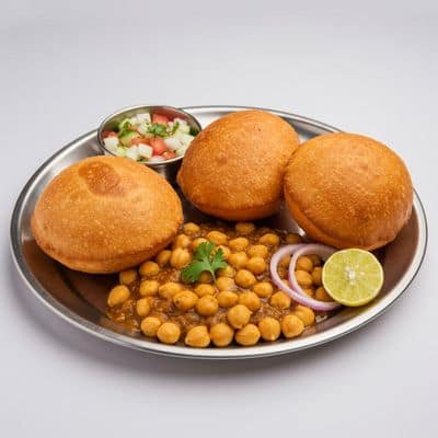 Chole Kulche (2pc) + Salad + Dessert