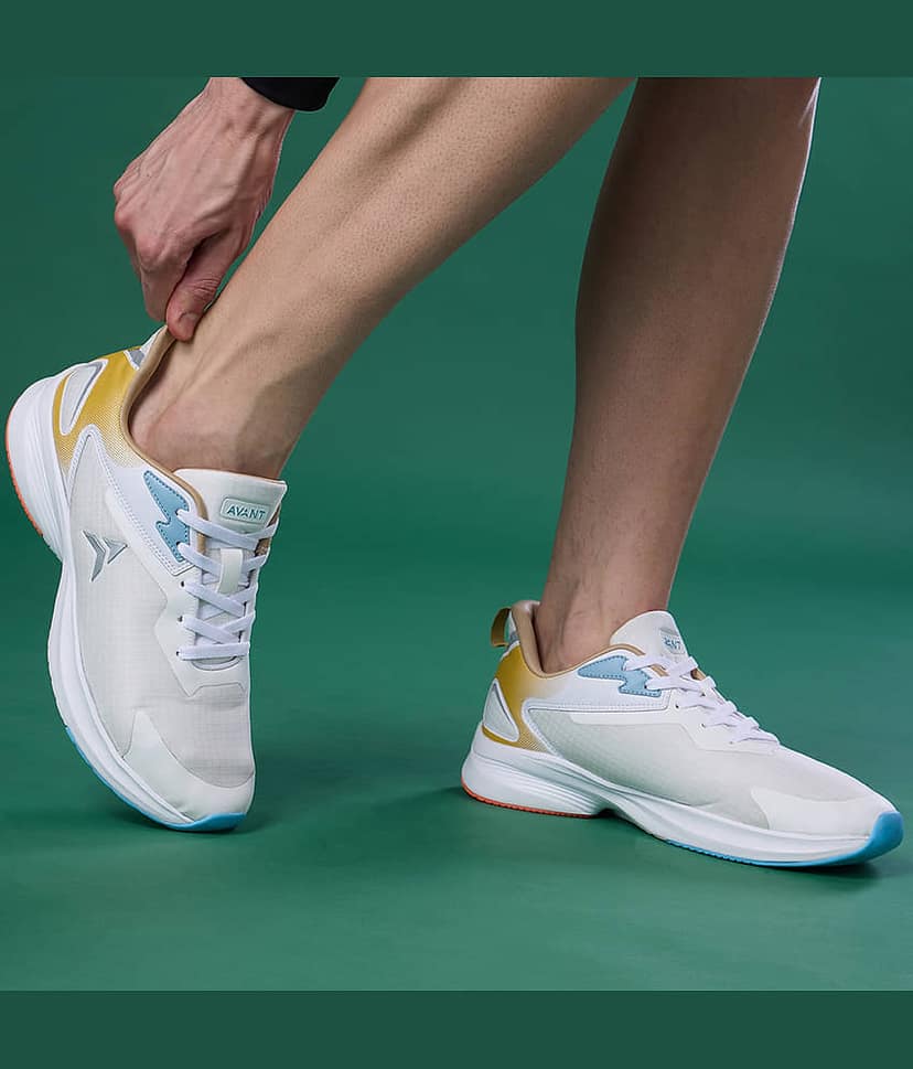 Avant Delux White Men's Sports Running Shoes view 3