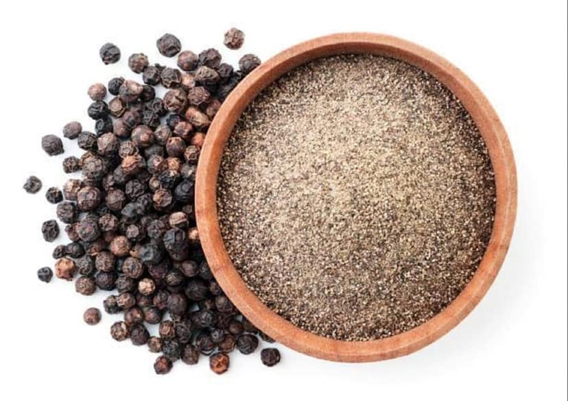 Black pepper powder view 3