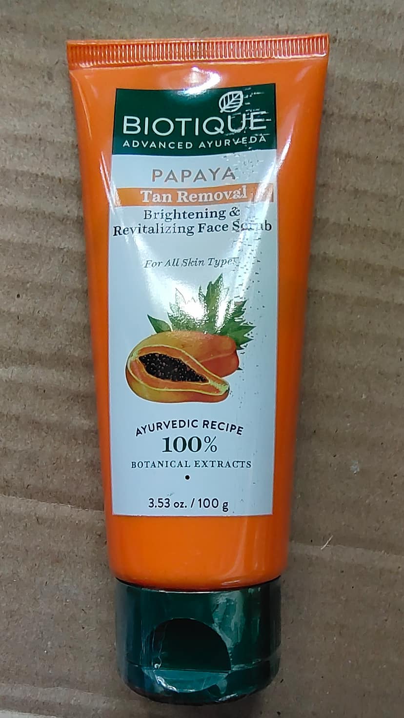 Biotique advanced ayurveda brightening & revitalizing face scrub papaya