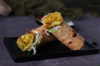 Corn & cheese mowrap