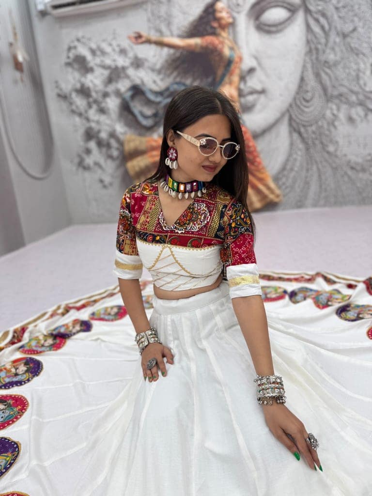 White Pure Cotton Radha Krishna Print Navratri Chaniya Choli Set – 6 Meter Big Flair Lehenga Choli with Dupatta for Garba & Dandiya Raas view 2
