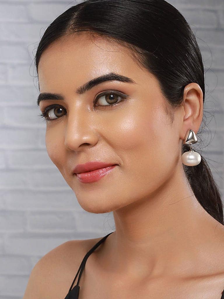 Anti-Tarnish Silver Plated Tiangular Pearl Drop minimal Earrings view 3