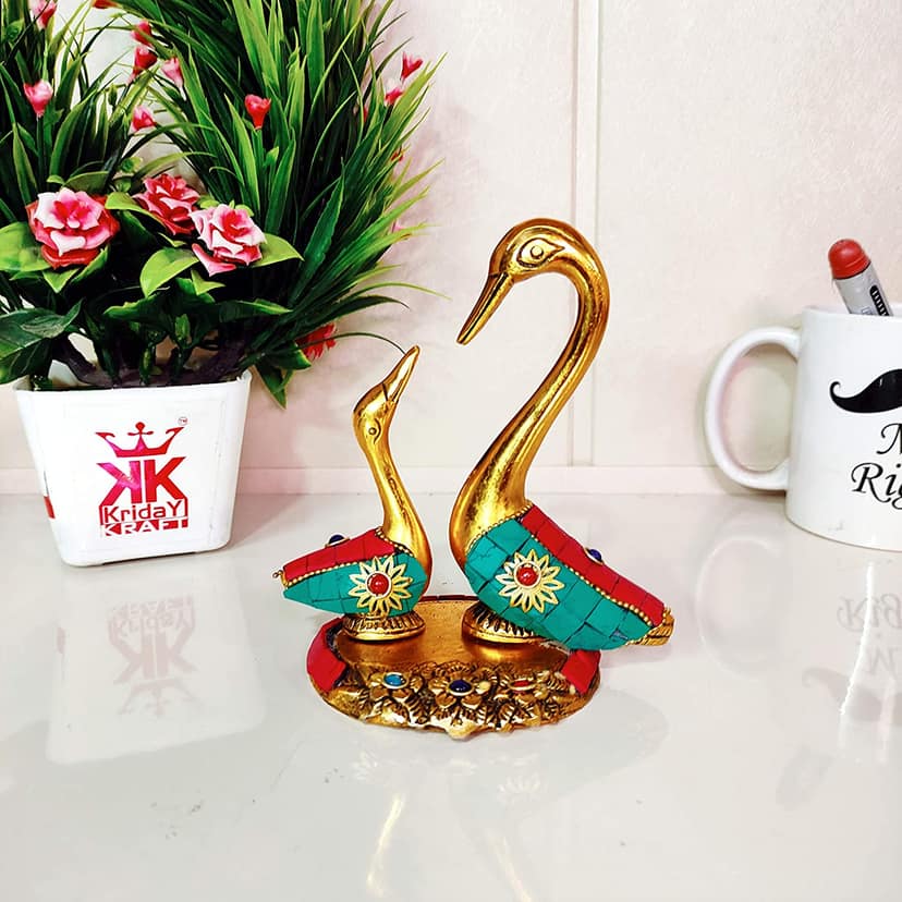 DreamKraft Metal Love Birds swan Set Pair of Kissing Duck Metal Statue, Standard, Gold