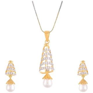 Hetprit Shimmering Brass Gold Plated Pendent Set For Woman
