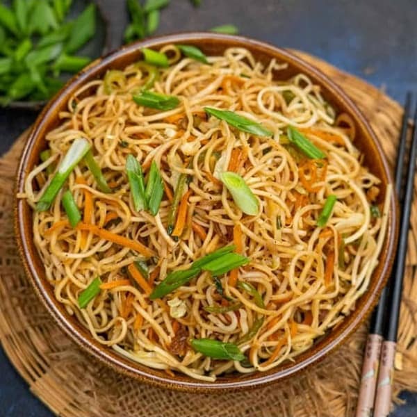 Veg garlic noodles