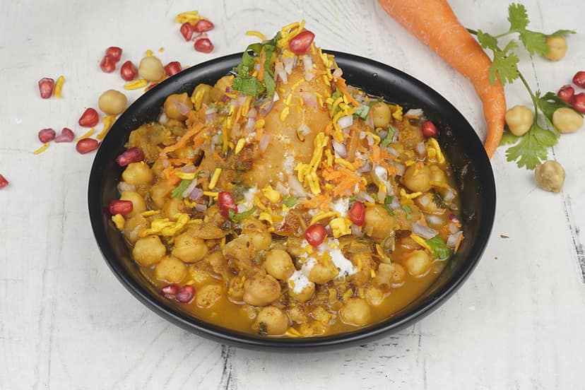 Chole samosa chat [o]