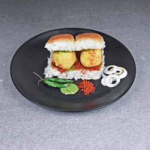 Vada pav- tandoori sauce