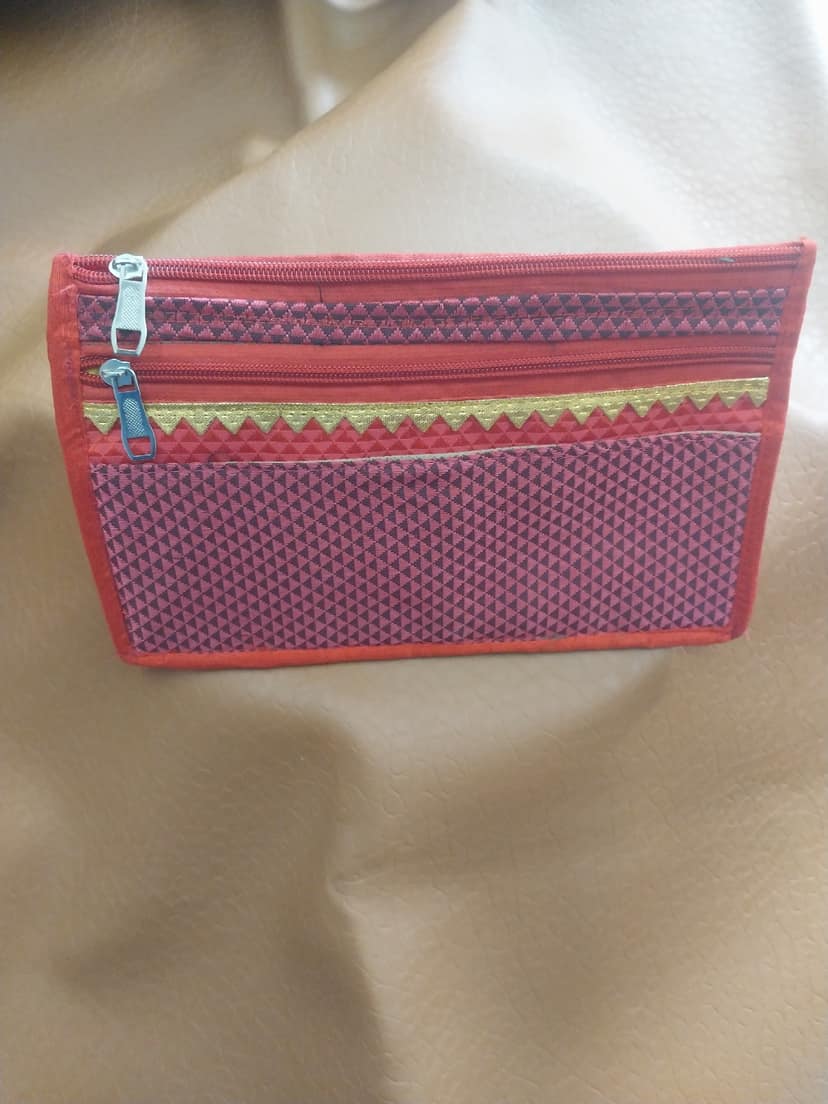 Stylish Red & Black Geometric Clutch