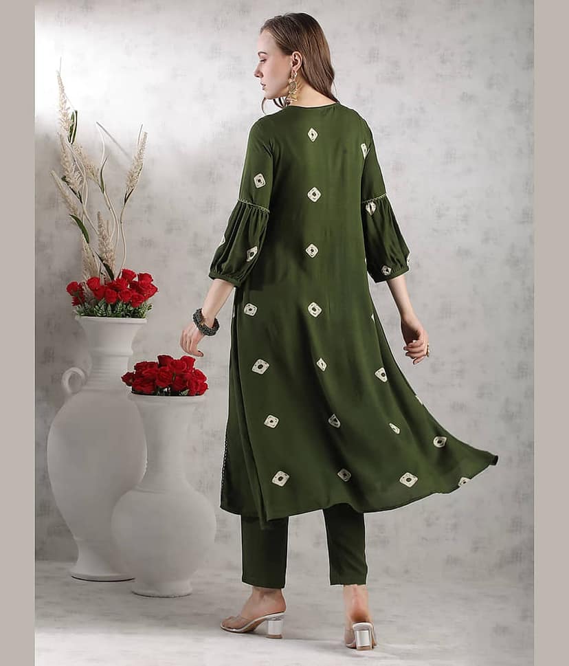 anushansa Rayon Embroidered Kurti With Pants Women's Stitched Salwar Suit - Green ( Pack of 1 ) view 2