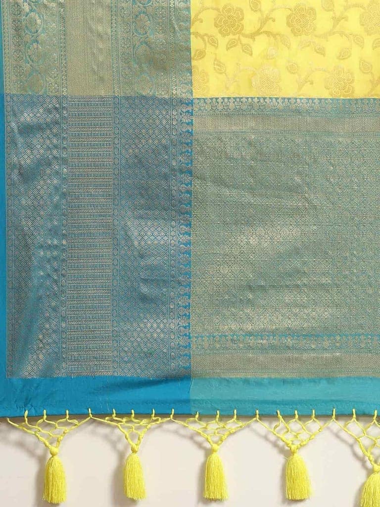 Women's Brocade Soft Silk Zari Woven Saree With Unstiched Blouse Piece view 5