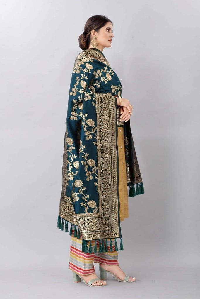 Women Dark Blue &amp; Gold Coloured Jacquard Banarasi Dupatta view 3