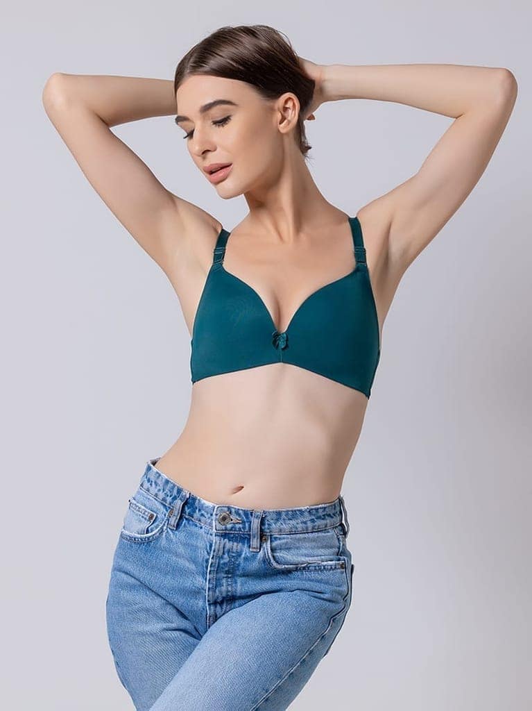 Drop-Dead Soft Lycra Deep Neck Lightly Padded 3/4 Coverage Non- Wire Bra