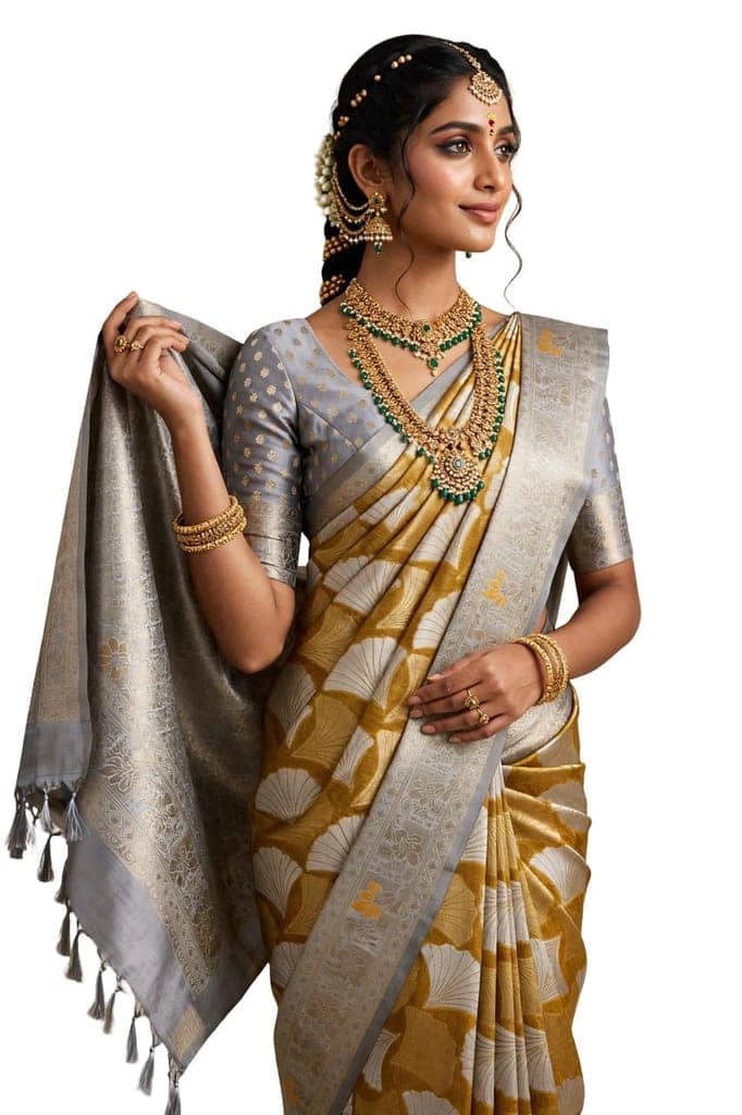Women’s Woven Saree with Silver Zari Pallu | Elegant Designer Saree for Wedding