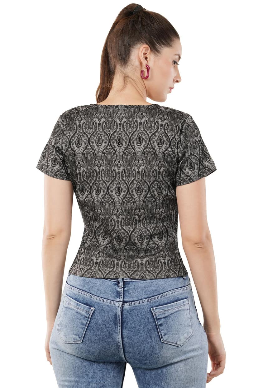 Women Textured Jacquared Top view 3