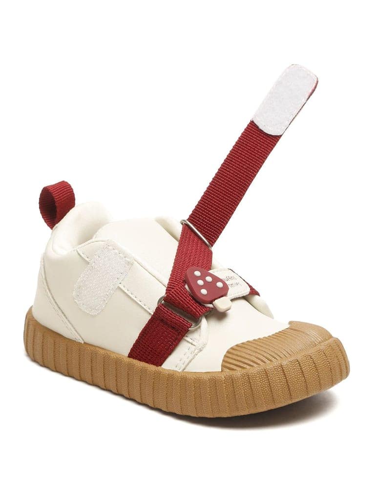 Red-Velvet Muffin Sneakers- White (Unisex) view 3
