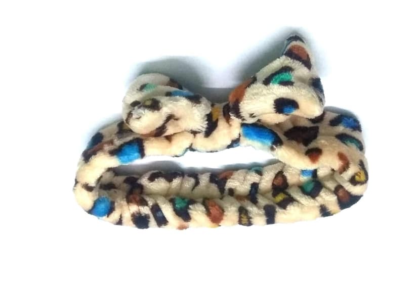 Nawani Facial Spa Makeup Cleansing Cute Bow Velvet Elastic Headband. view 3