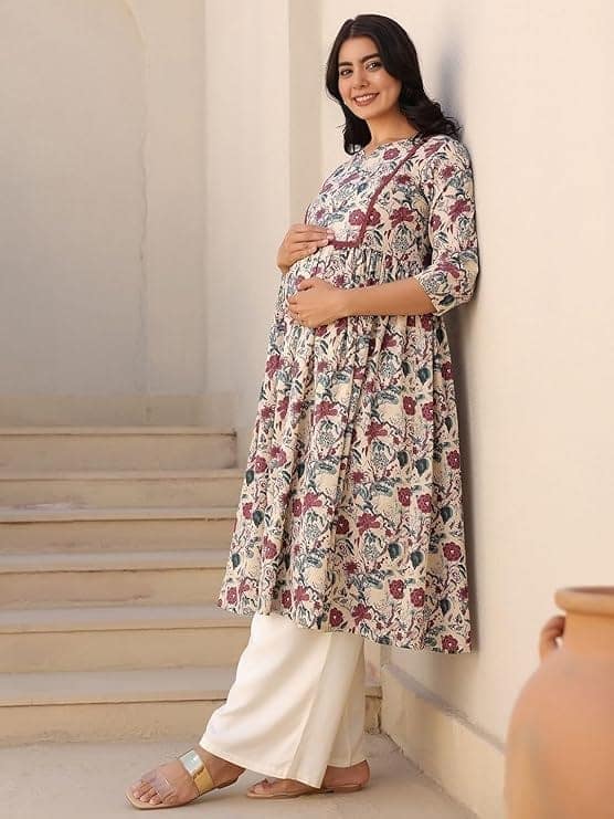Casual Maternity Feeding Top – Comfortable Nursing Wear for Mothers view 2