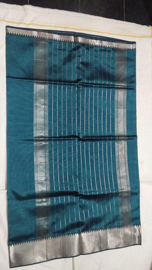 250 KADDI KANCHI BORDER Soft And Comfortable Saree With Silver Zari Border view 3