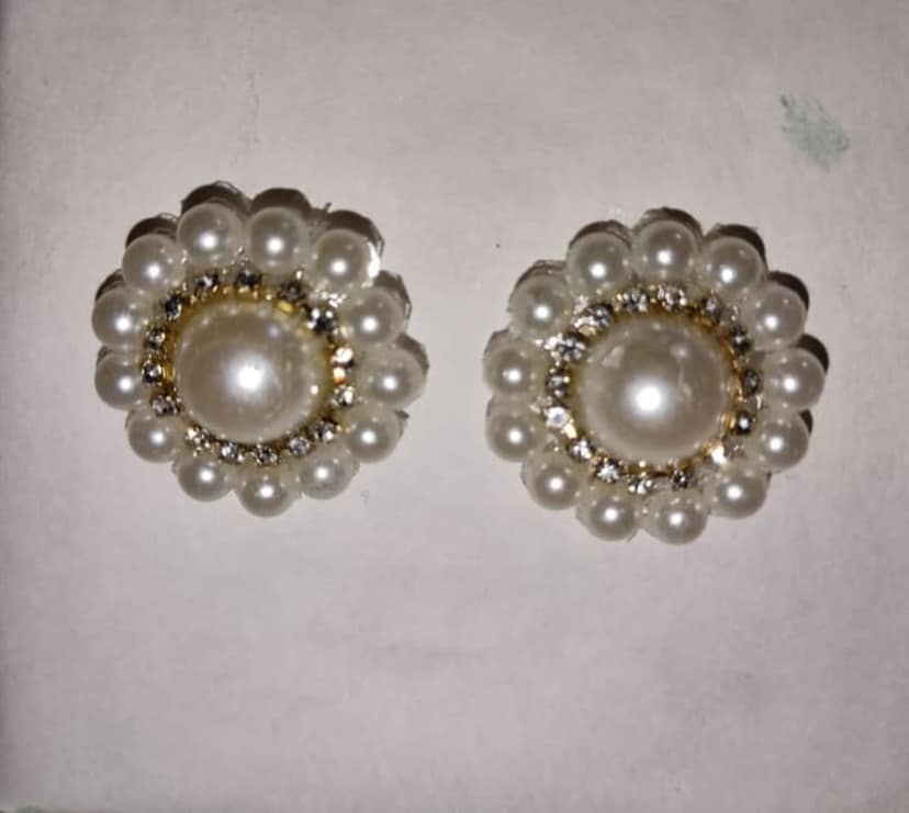 Pearl Jhumka Woman view 2