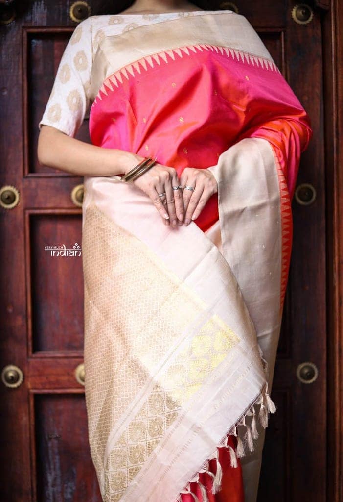 Utsaav ~ Gadwal Pure Silk Traditional Handloom Saree, Peach Pink with Off White Border, Authentic Pure Silk view 2