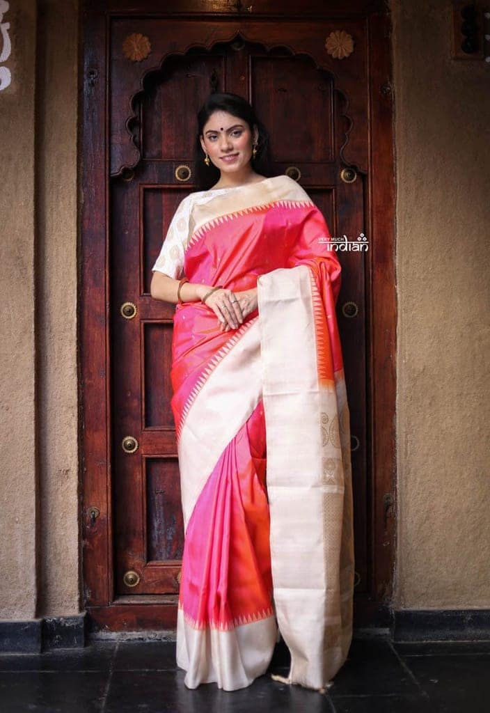 Utsaav ~ Gadwal Pure Silk Traditional Handloom Saree, Peach Pink with Off White Border, Authentic Pure Silk view 3
