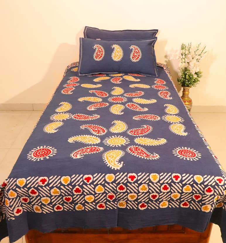 Handcrafted Batik Print Cotton Single Bed Sheet with Two Pillow Covers view 2