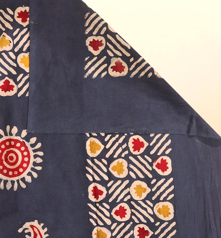 Handcrafted Batik Print Cotton Single Bed Sheet with Two Pillow Covers view 6