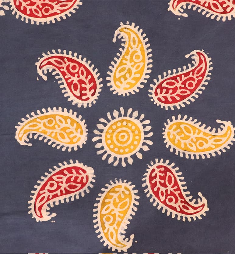 Handcrafted Batik Print Cotton Single Bed Sheet with Two Pillow Covers view 7