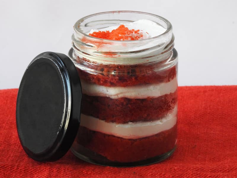 Red velvet jar cake