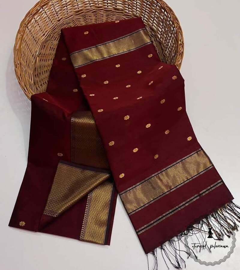 Beautiful Maheshwari Handloom Saree with Golden Jari Border & Intricate Butti view 3