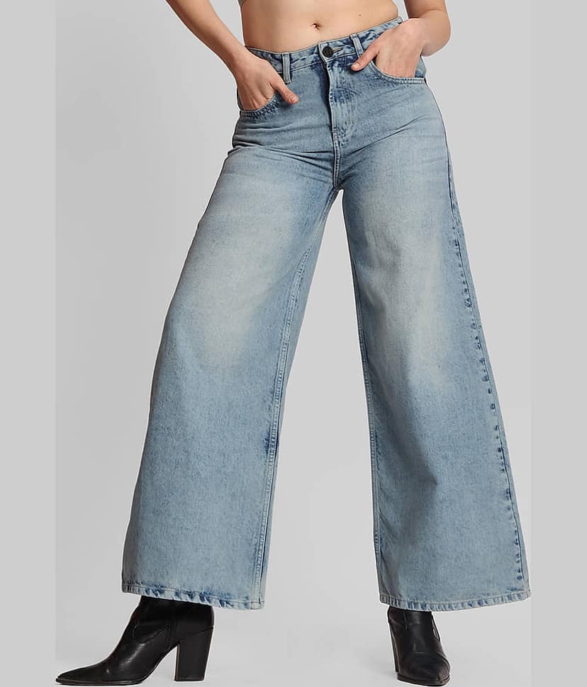Bene Kleed Women's Wide Leg Mid-Rise Jeans ( Light Blue )