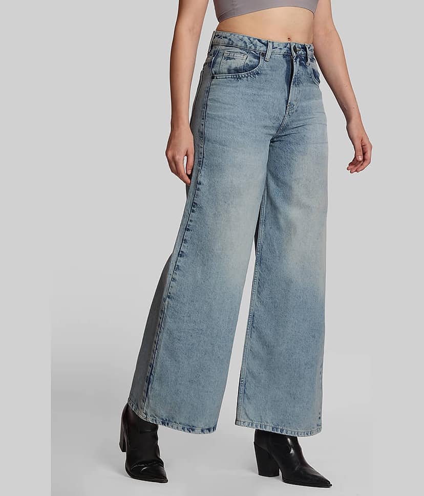 Bene Kleed Women's Wide Leg Mid-Rise Jeans ( Light Blue ) view 3