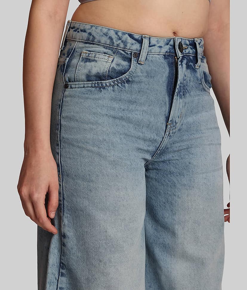 Bene Kleed Women's Wide Leg Mid-Rise Jeans ( Light Blue ) view 4