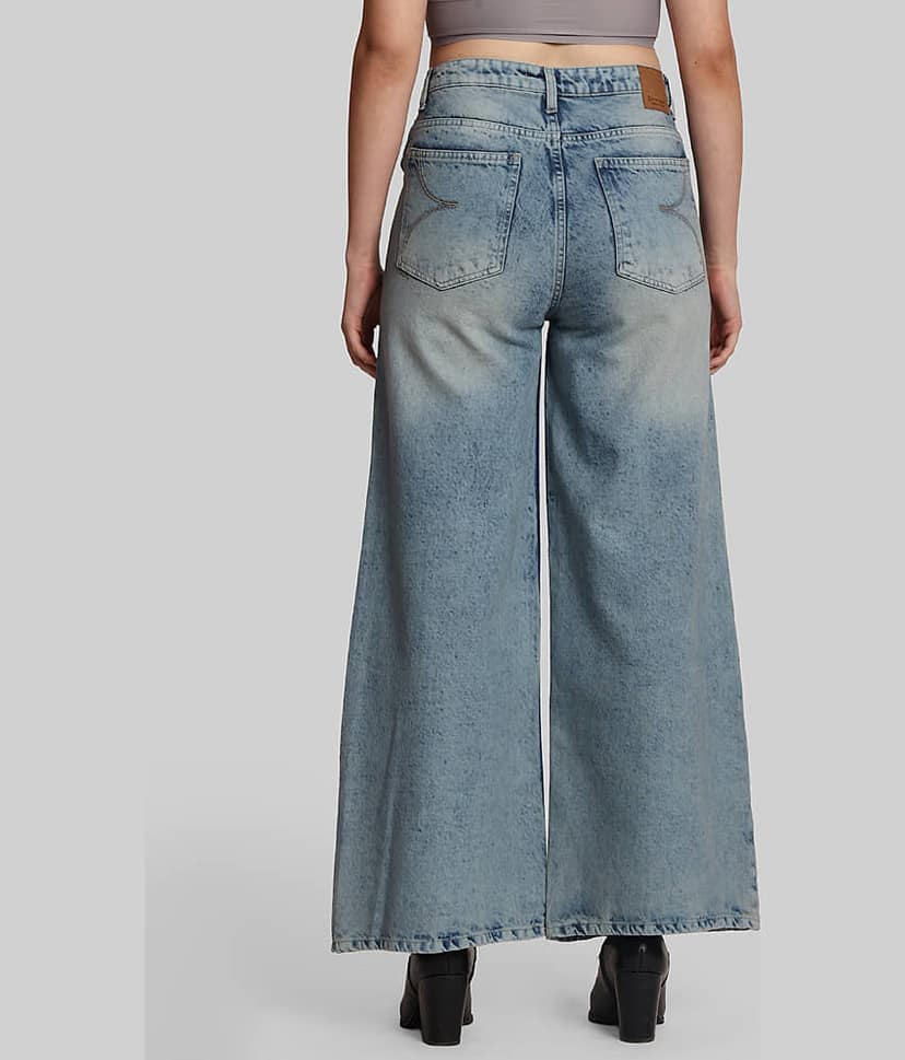 Bene Kleed Women's Wide Leg Mid-Rise Jeans ( Light Blue ) view 5