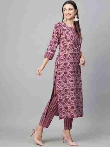 Women Pure Cotton Kurti Pant Set view 3