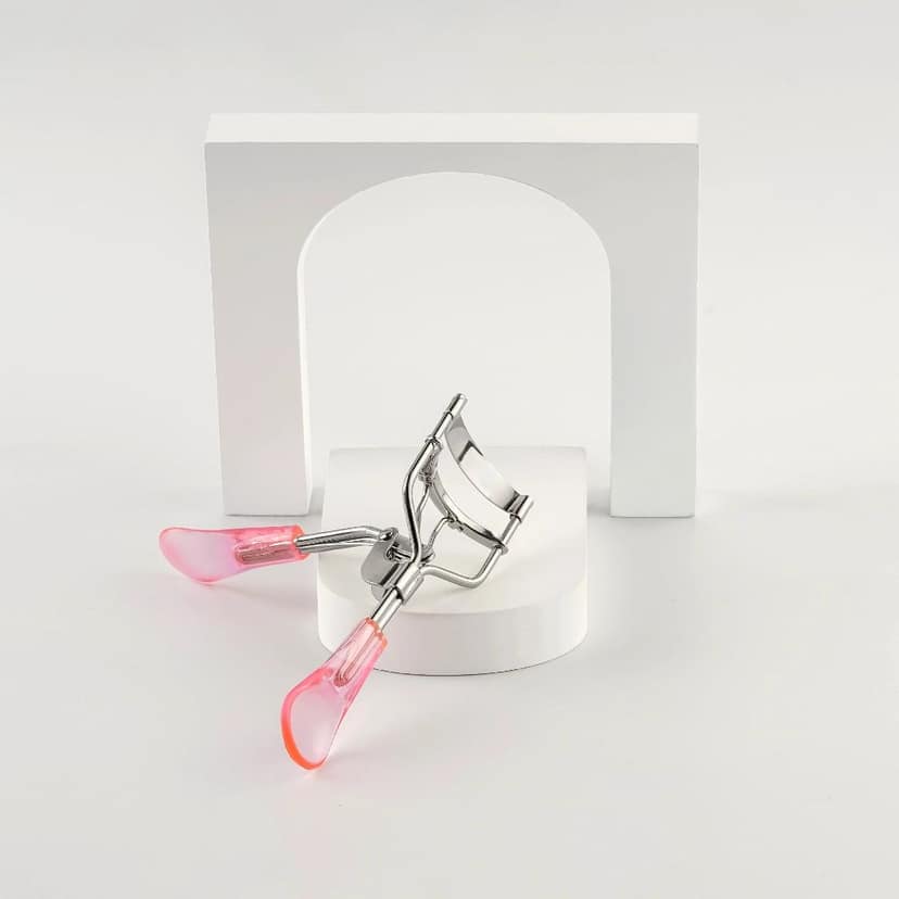 Colors Queen Eyelash Curler view 3