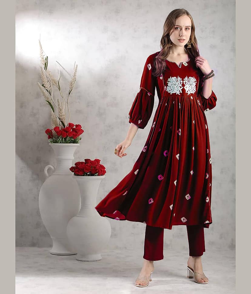 anushansa Rayon Embroidered Kurti With Pants Women's Stitched Salwar Suit - Maroon ( Pack of 1 )
