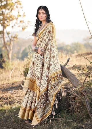 Digital Printed Cotton Saree in Off White