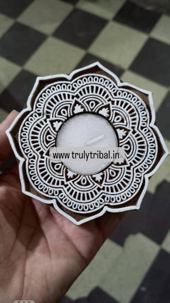 WOODEN HAND BLOCK TLIGHT