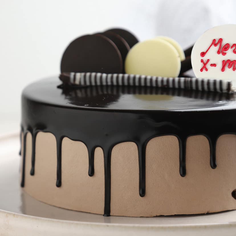 Christmas Chocolate Cake Half Kg view 3