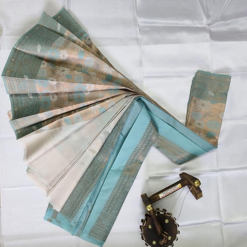 Silk Cotton Saree with Blouse view 3