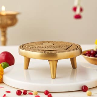 Brass Chowki Decorative Showpiece Traditional Idol Platform, Length : 3 Inch (BSMAS1404 B)