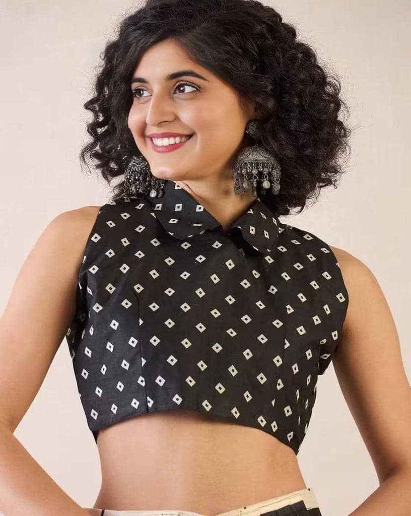 Light Yellow Cotton Saree with Warli Art Print & Black Geometric Blouse view 2