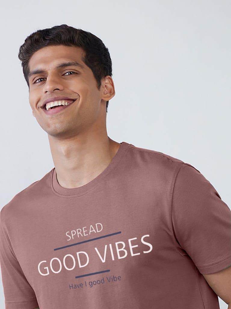 Men Pink Printed Spread Good Vibes T-Shirt
