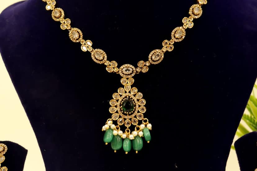Gold-plated Kundan and Pearl Necklace Set with Green Stones view 2